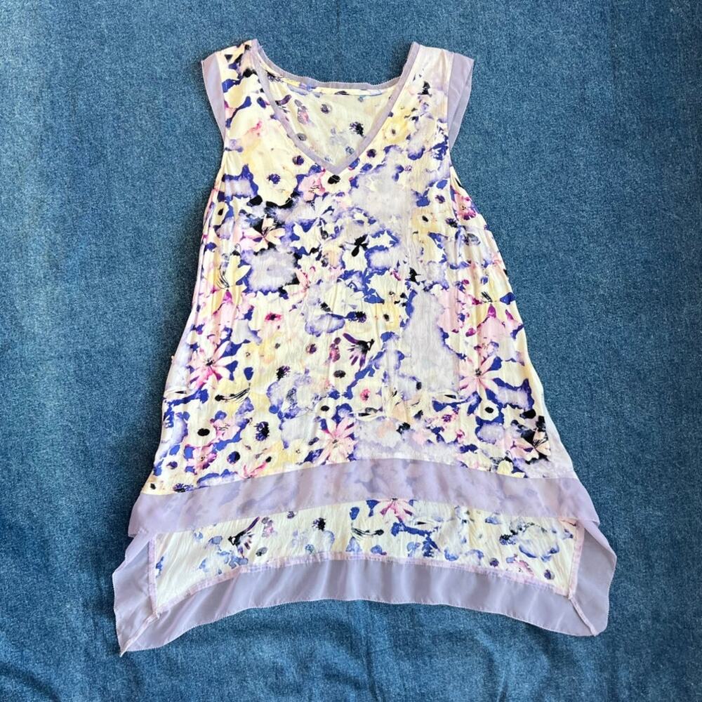 Vera Wang floral flowy tank